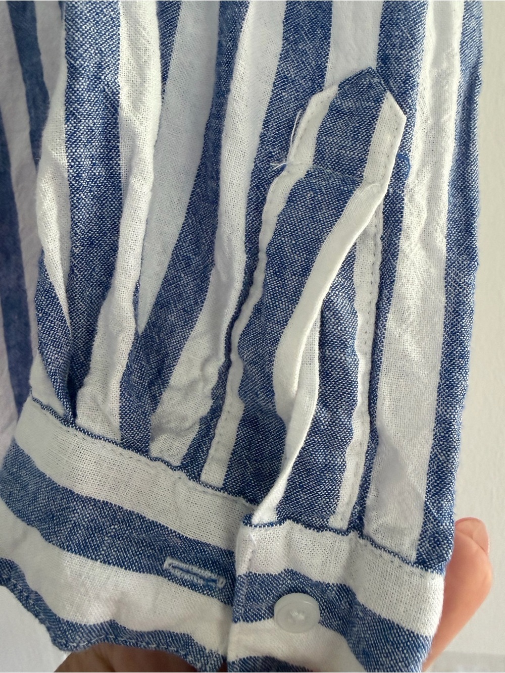 Old Navy” The Boyfriend Shirt “Blue and White Vertical Stripe Button-Up - Picture 5 of 8
